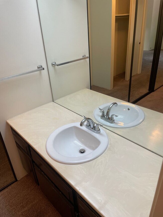 Building Photo - Two Story 3 Bedroom/2.5 Bathroom w/Two Car Garage