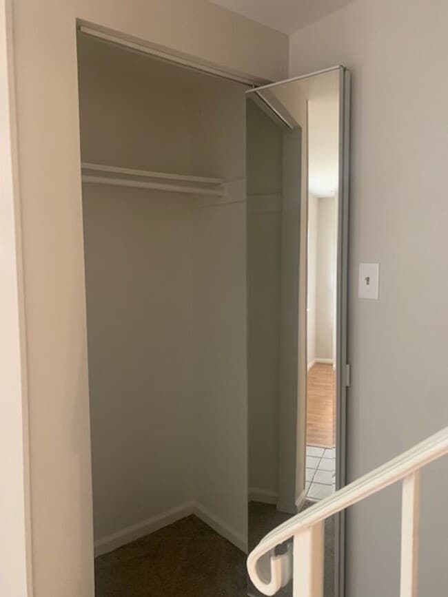 Building Photo - 3 Bedroom Townhome - Glen Burnie