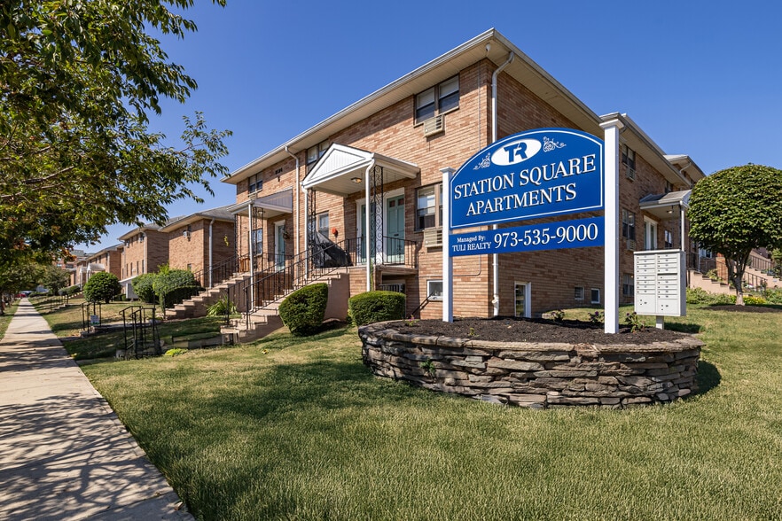 Building Photo - Station Square Apartments