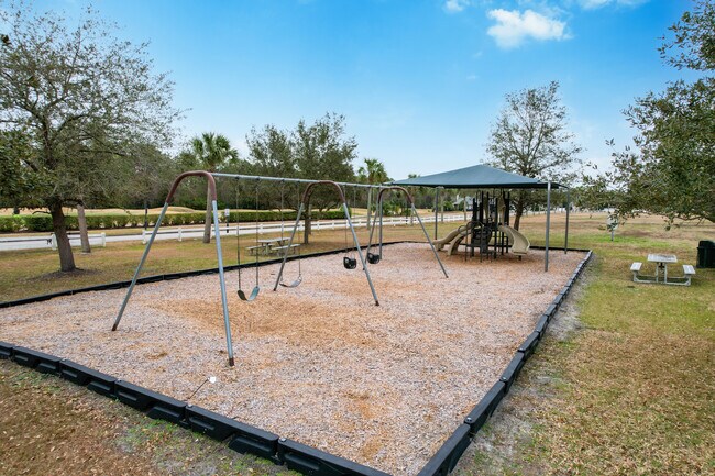 Building Photo - 510 Florida Club Blvd