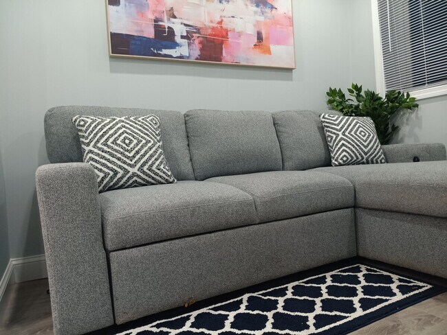 Building Photo - 1111 Atwells Ave