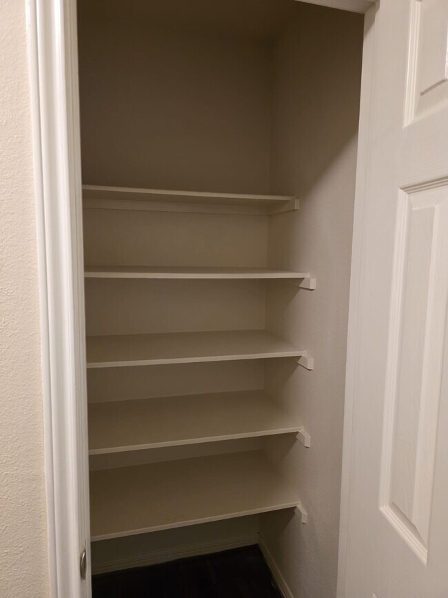 Building Photo - 1023 Orie Ct