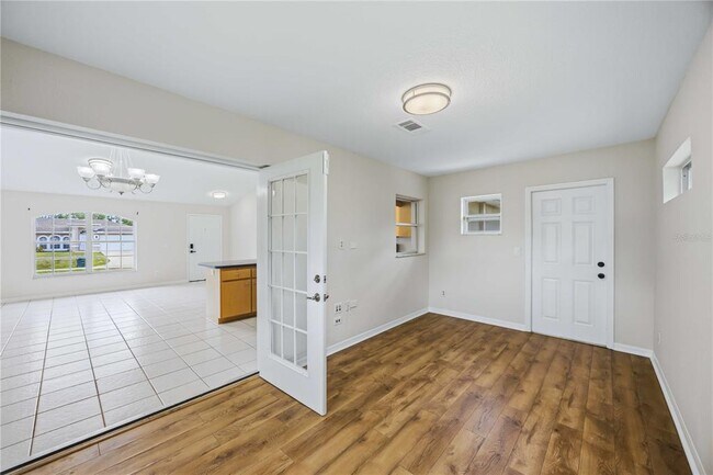 Building Photo - 2260 Mistleto Ln