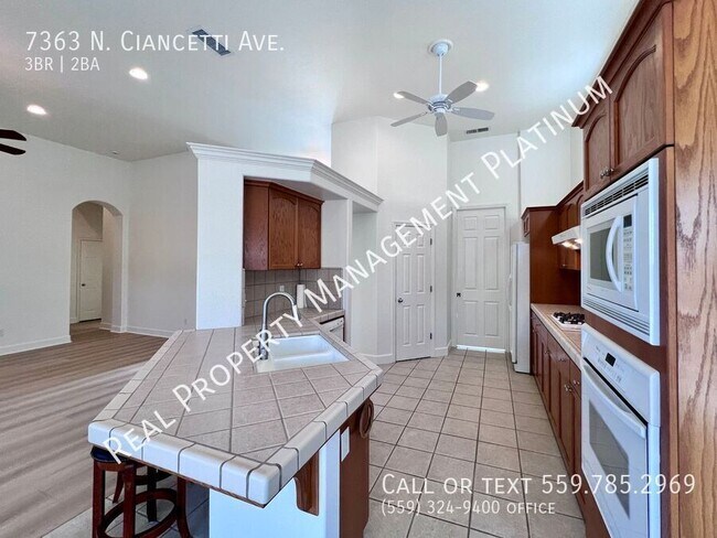 Building Photo - 7363 N Ciancetti Ave