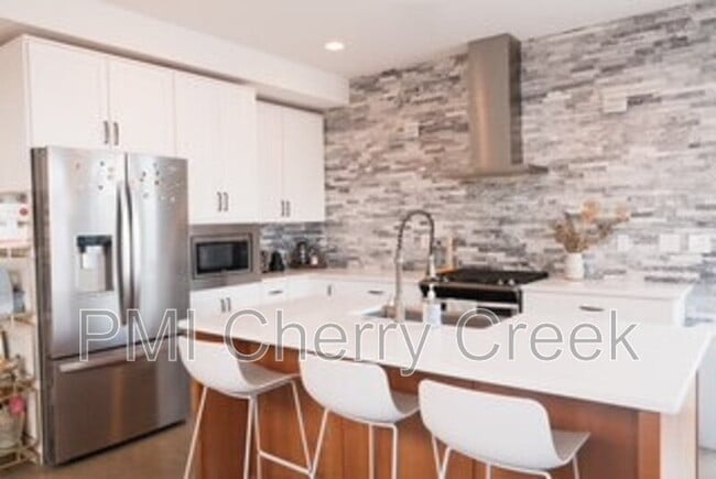 Building Photo - 2819 Jackson St