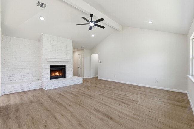 Building Photo - 7310 Sonnet Glen Ln