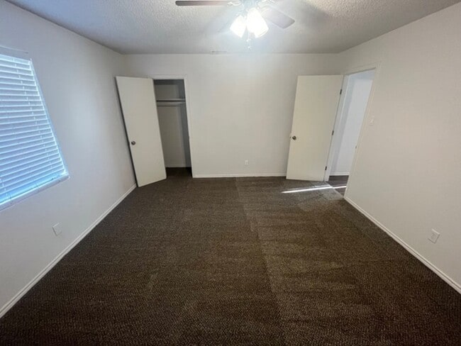 Building Photo - 2427 88th St