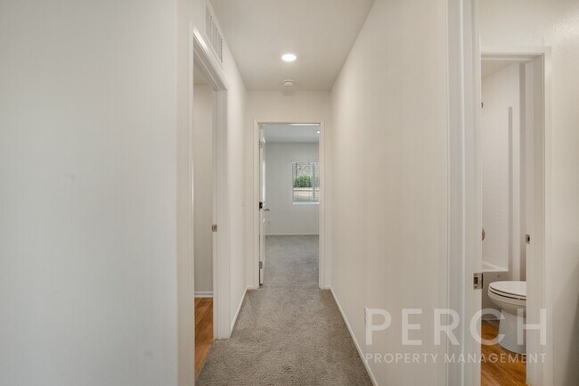 Building Photo - 30540 Altima Ct
