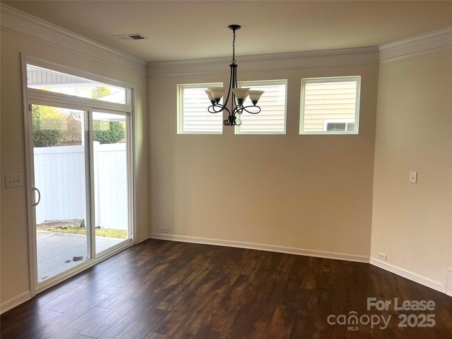 Building Photo - 13259 Savannah Point Dr