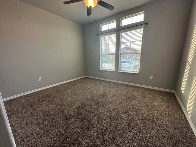 Building Photo - 1015 Santa Catalina St