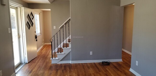 Building Photo - 3-Bedroom home available in Verona over looking the Allegheny River