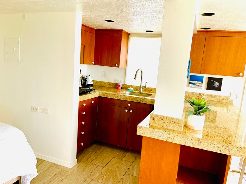 Building Photo - 4145 Akulikuli Ter