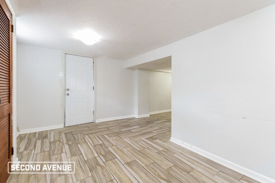 Building Photo - 633 Patterson Rd