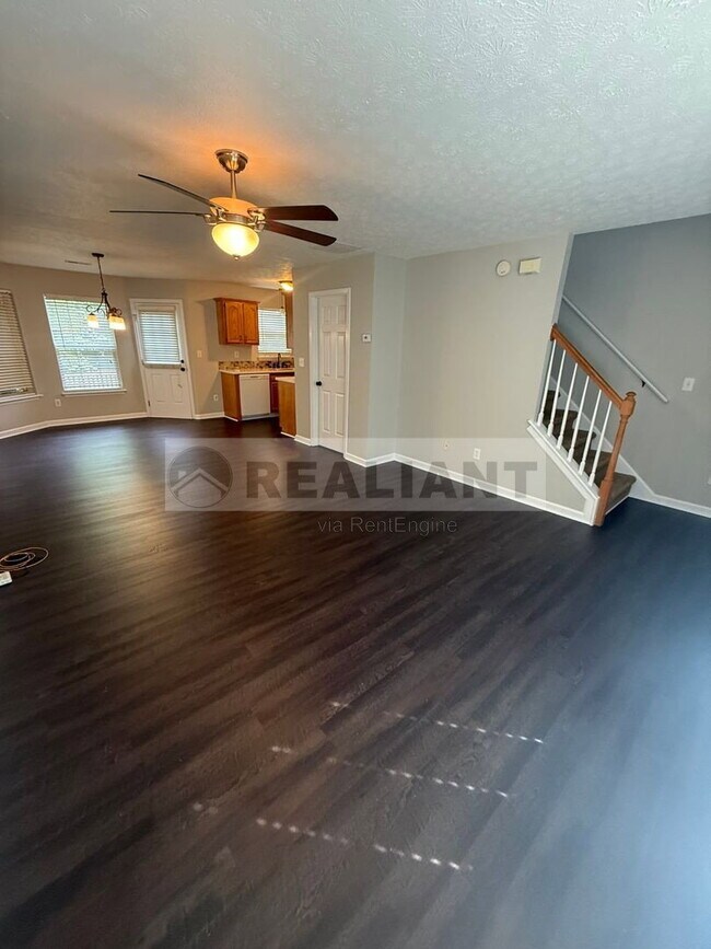 Building Photo - 721 Morgan Hills Dr