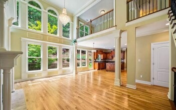 Building Photo - 732 Glass St NW