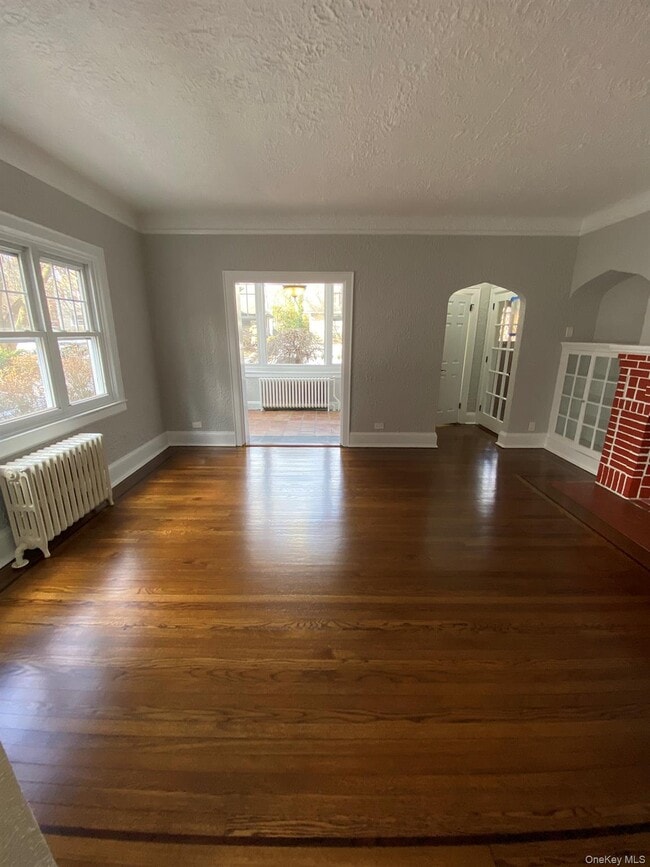 Building Photo - 321 Hayward Ave