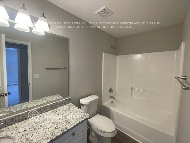 Building Photo - 2896 Hilton Cir