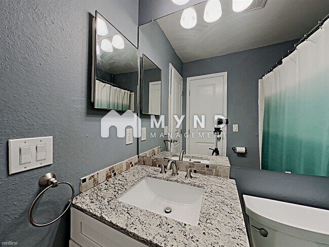 Building Photo - 2 br, 2.5 bath House - 8978 W Dartmouth Pl