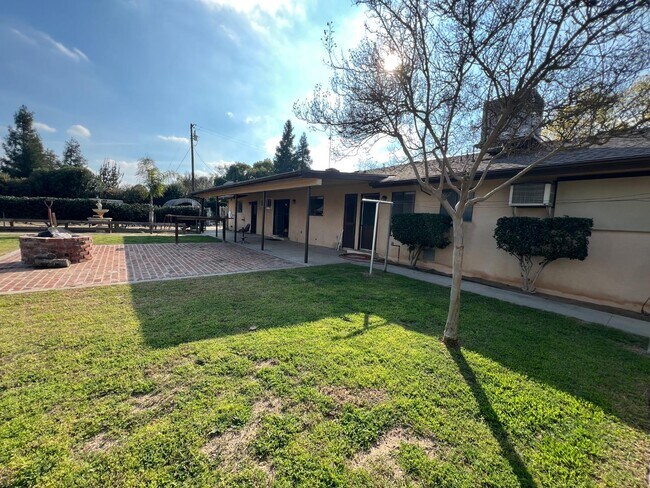 Building Photo - 7828 S Del Rey Ave