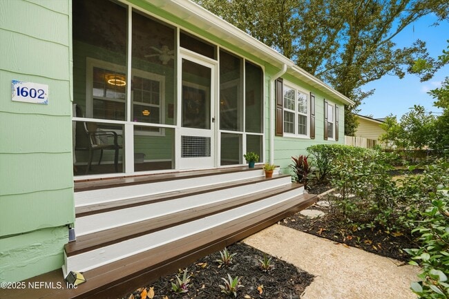 Building Photo - 1602 Felch Ave