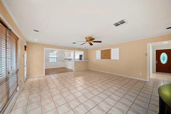 Building Photo - 5215 Cheena Dr