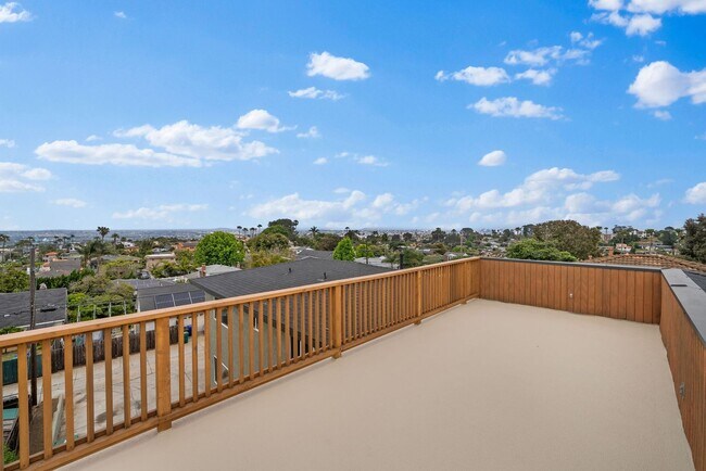Building Photo - 4376 Del Monte