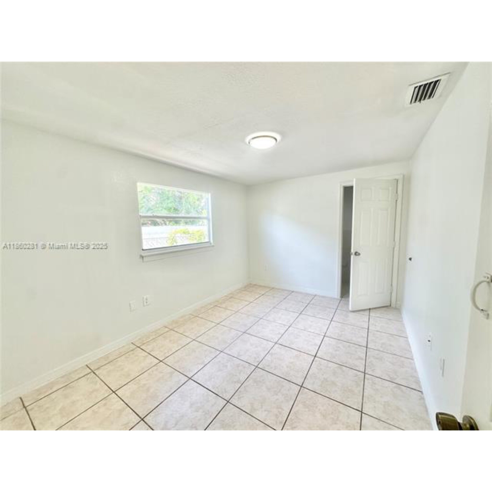 Building Photo - 7156 NW 15th Ct