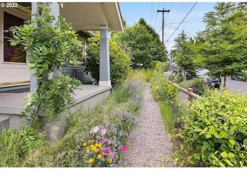 Building Photo - 405 NE 53rd Ave