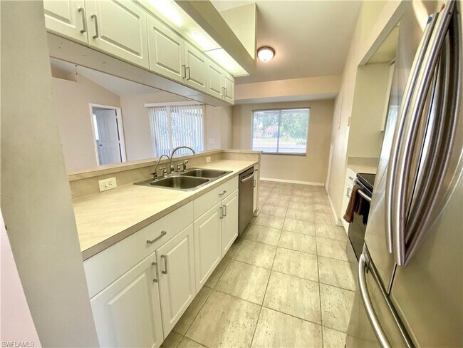 Building Photo - 1922 NE 14th Terrace