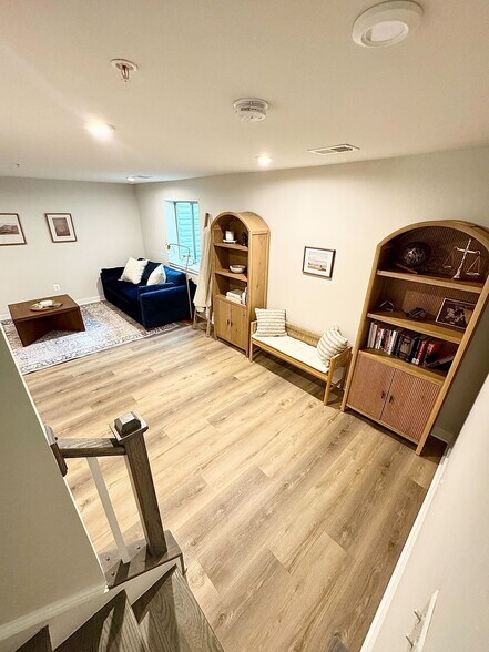 Lower Level Den - 19533 Sol Pl