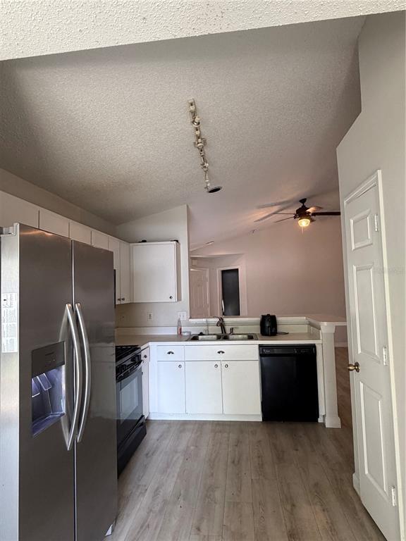 Building Photo - 6623 Summer Haven Dr
