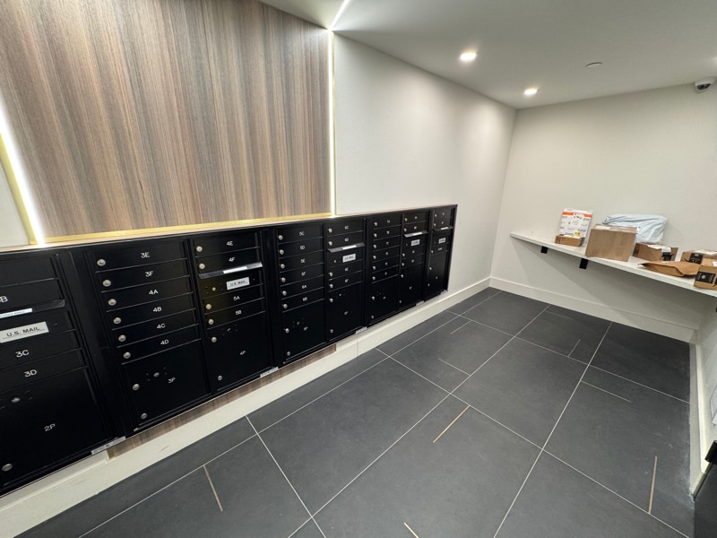 Building Photo - 154 Lenox Rd