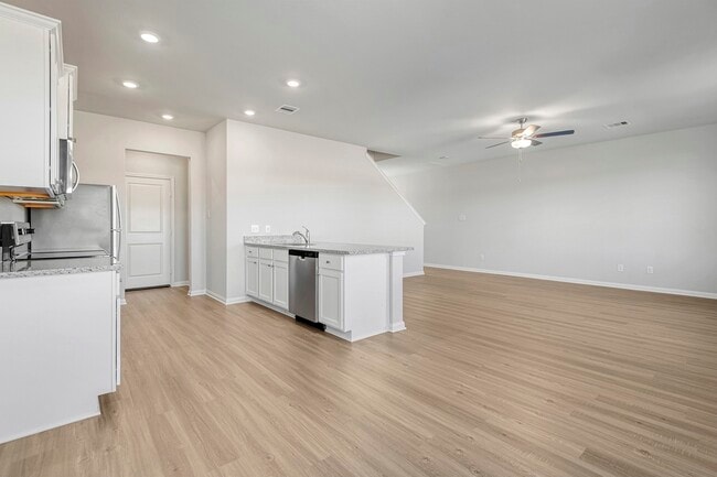 Building Photo - 8202 Burnt Orchid Dr