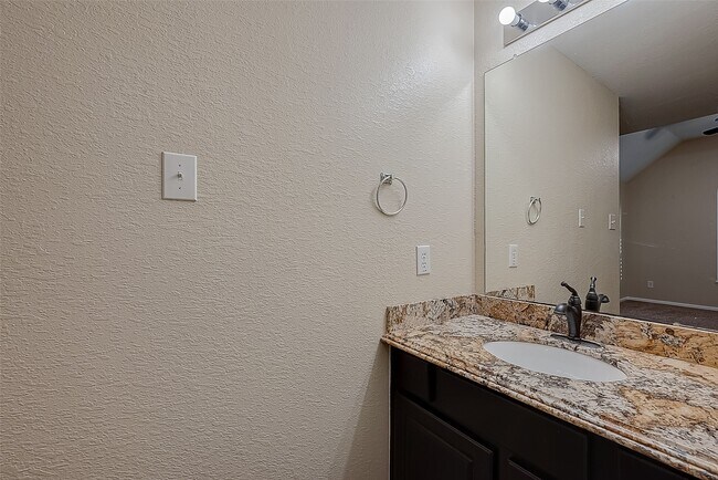 Building Photo - 1419 Kyle Hill Ln