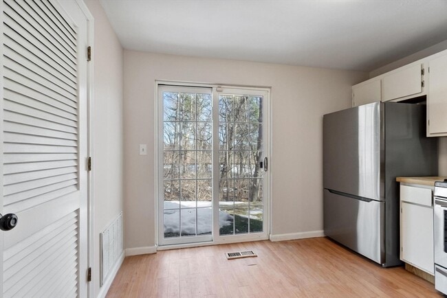 Building Photo - 9 Kennedy Dr