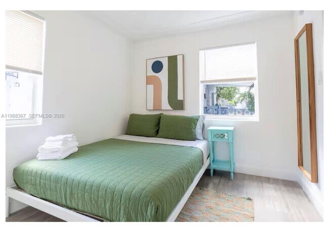 Building Photo - 501 N 24th Ave