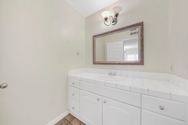 Building Photo - 72309 Blueridge Ct