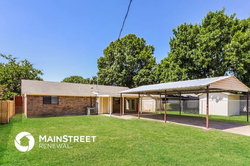 Building Photo - 10405 Kinslow Dr