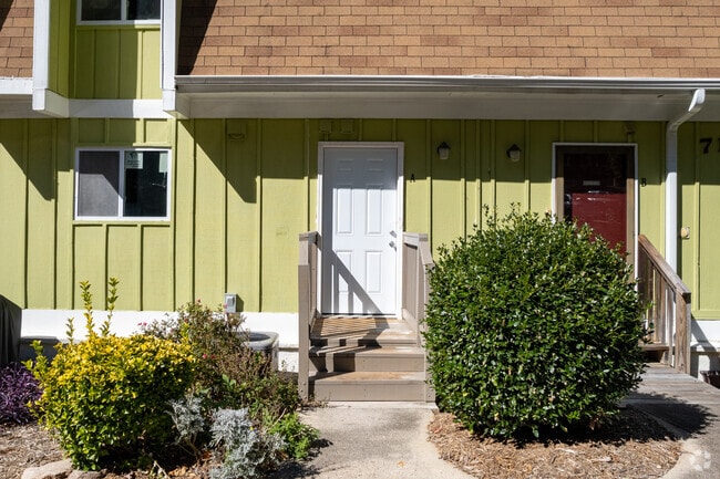 Typical Entrance - Stoney Hollow