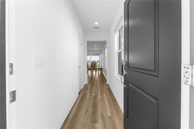 Building Photo - 44148 Kelly Dr