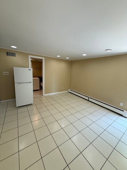 Building Photo - 760 Clifford Ct