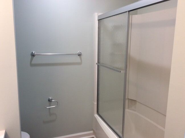 Building Photo - Updated Townhouse in Roswell/Alpharetta area