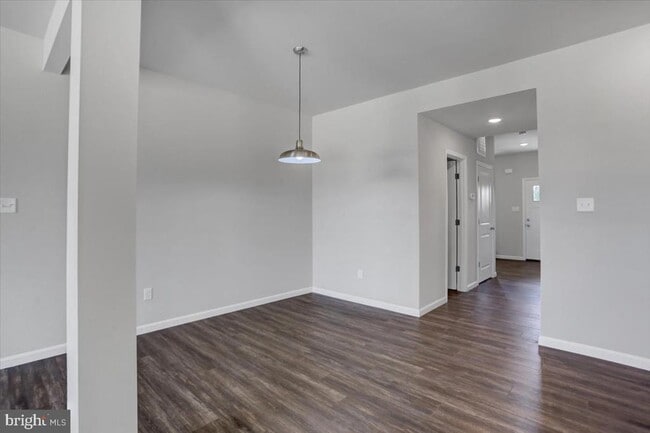 Building Photo - 1817 Holly Ln