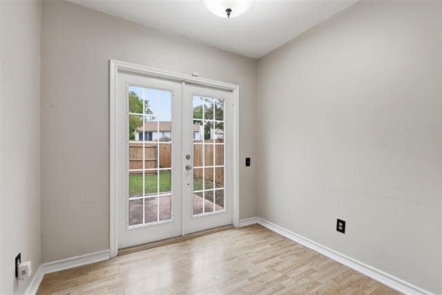 Building Photo - 1511 Creek Bank Ln