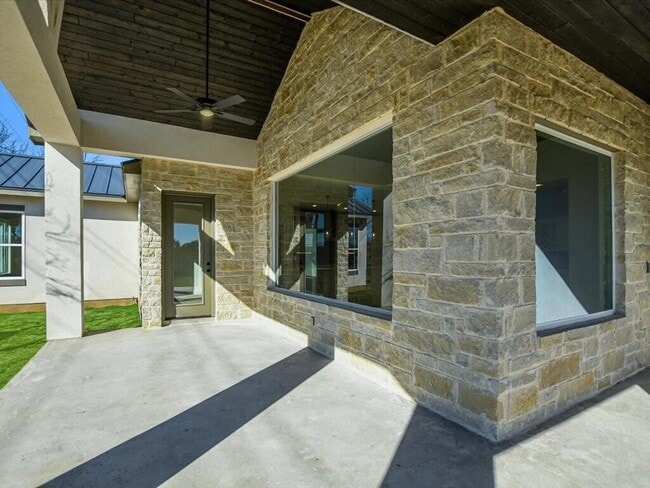 Building Photo - 717 Indian Paint Trail