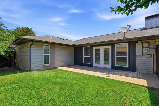 Building Photo - 4351 Altamesa Blvd