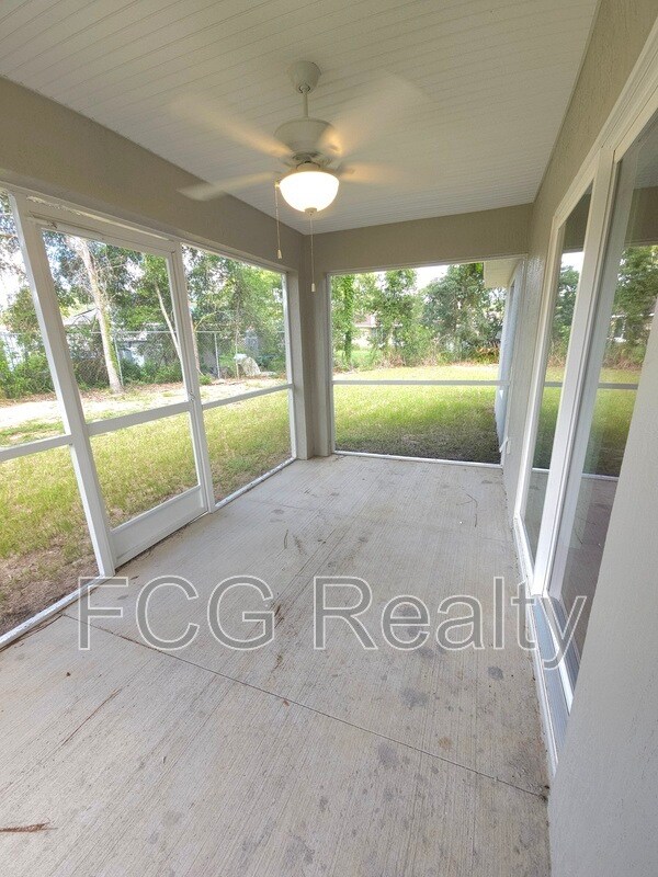 Building Photo - 44 Redwood Run