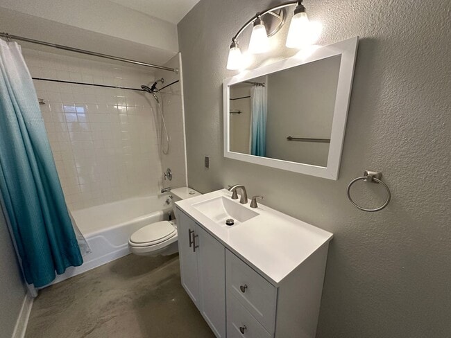 Building Photo - 280 Island Ave