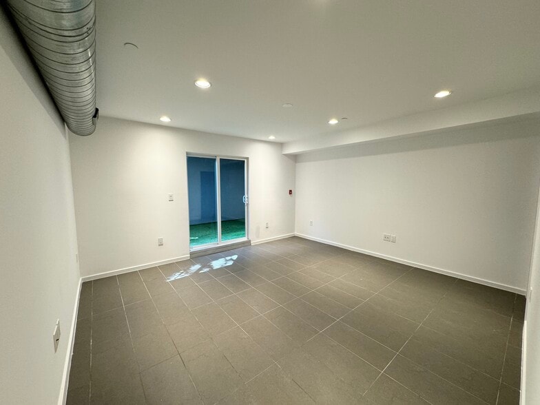 Building Photo - 1441 N 7th St