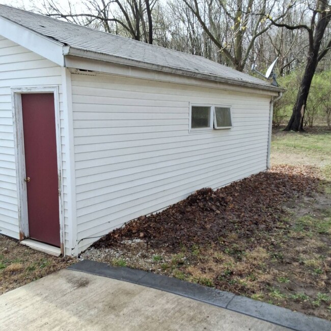 Building Photo - 1 bedroom / 1 bathroom home in Chillicothe...